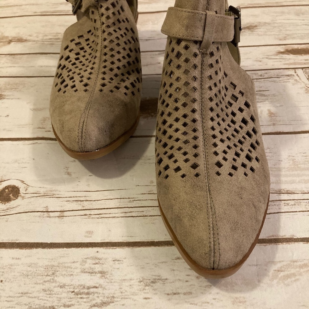 Roebuck & Co Tara Taupe Laser Cut Ankle Booties 8 - Picture 6 of 11